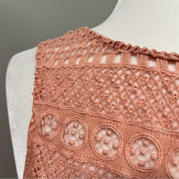 Love & Legend Crochet Cotton Peach Sleeveless Top - Picture 8 of 10